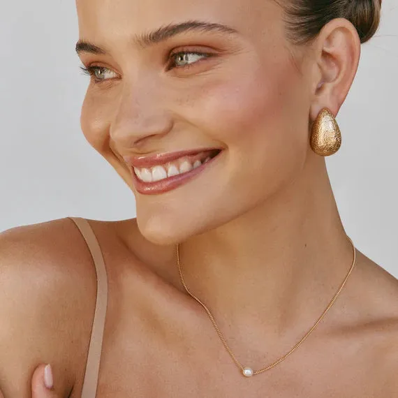 Fairley Mini Pearl Teardrop Necklace Gold Shoes_Fairley