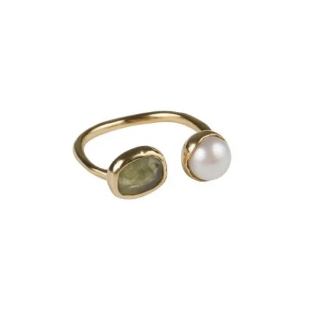 Fairley Pearl and Green Sapphire ring Shoes_Fairley