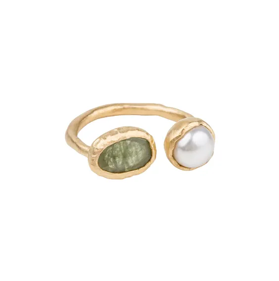 Fairley Pearl and Green Sapphire ring Shoes_Fairley