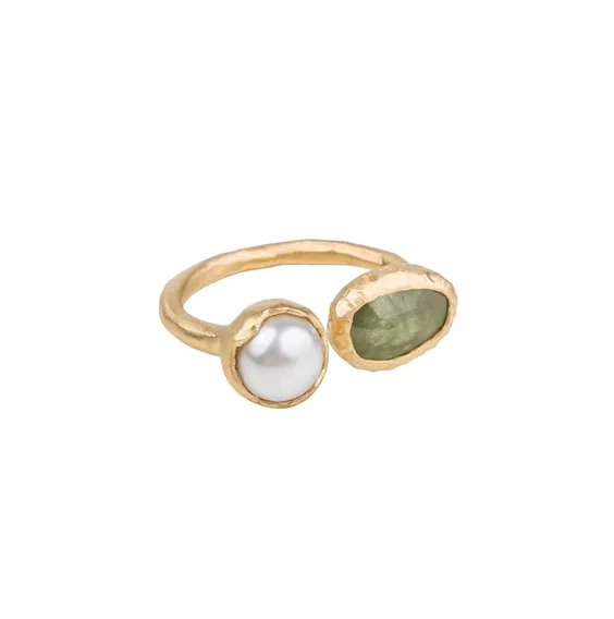 Fairley Pearl and Green Sapphire ring Shoes_Fairley