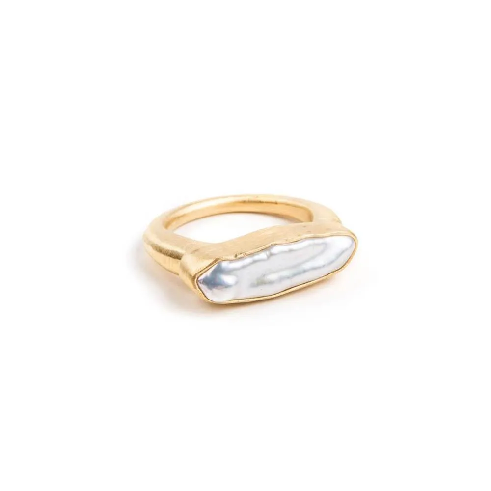 Fairley Pearl Bar Ring Gold Shoes_Fairley