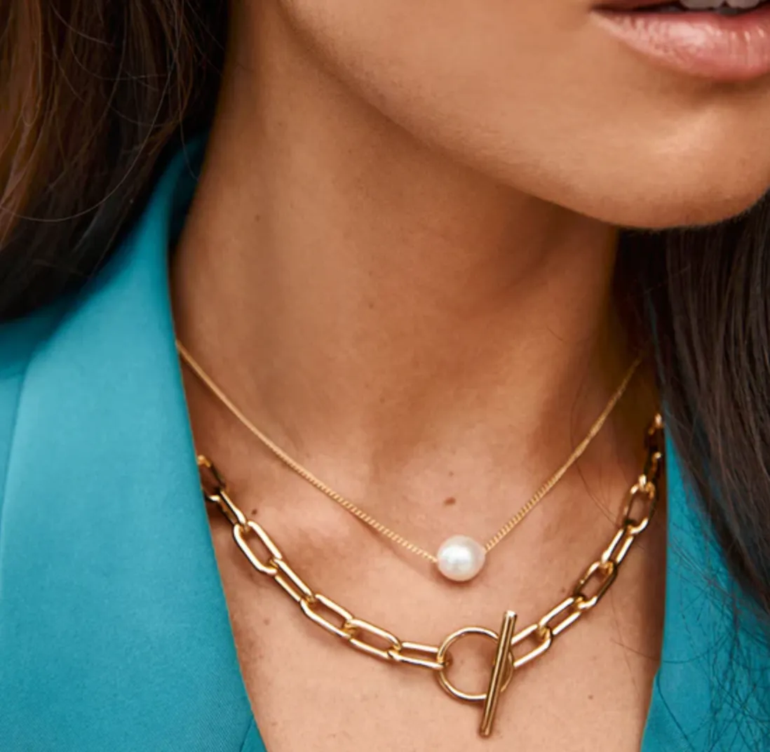 Fairley Pearl Teardrop Necklace Gold Shoes_Fairley