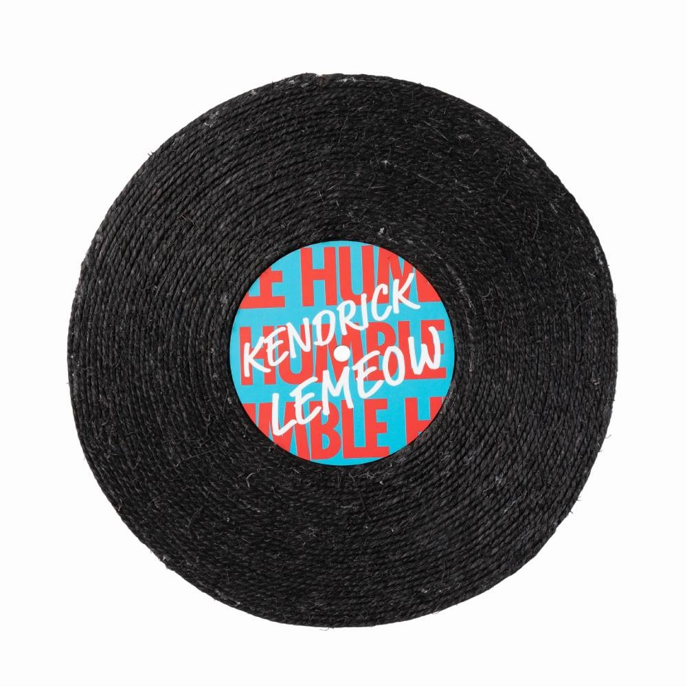 FuzzYard Cat Scratcher - Kendrick Lemeow cat collar set,pet leash set