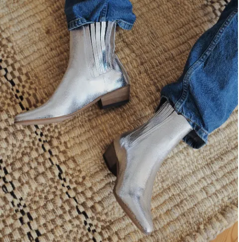 Ivylee Bailey Silver Cracked Leather Shoes_Ivy-Lee