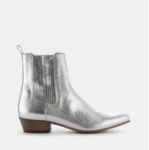 Ivylee Bailey Silver Cracked Leather Shoes_Ivy-Lee