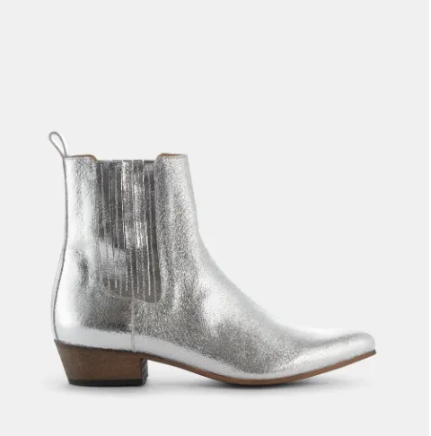 Ivylee Bailey Silver Cracked Leather Shoes_Ivy-Lee