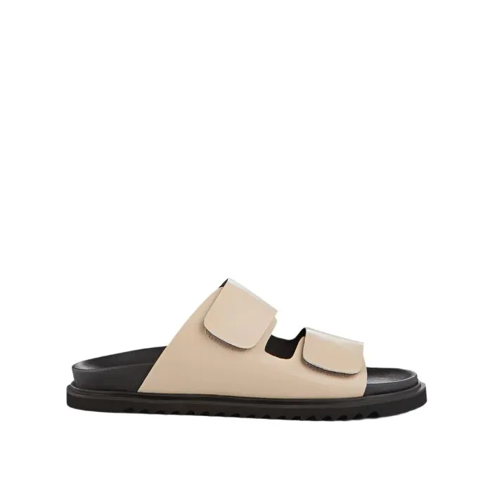 IvyLee Dawn Sand Crinkle Patent Shoes_Ivy-Lee