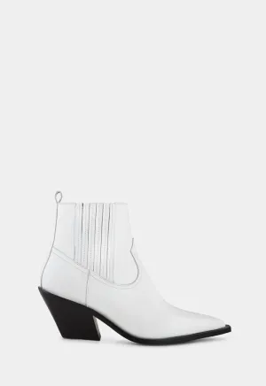 Ivylee Ellison White Shoes_Ivy-Lee