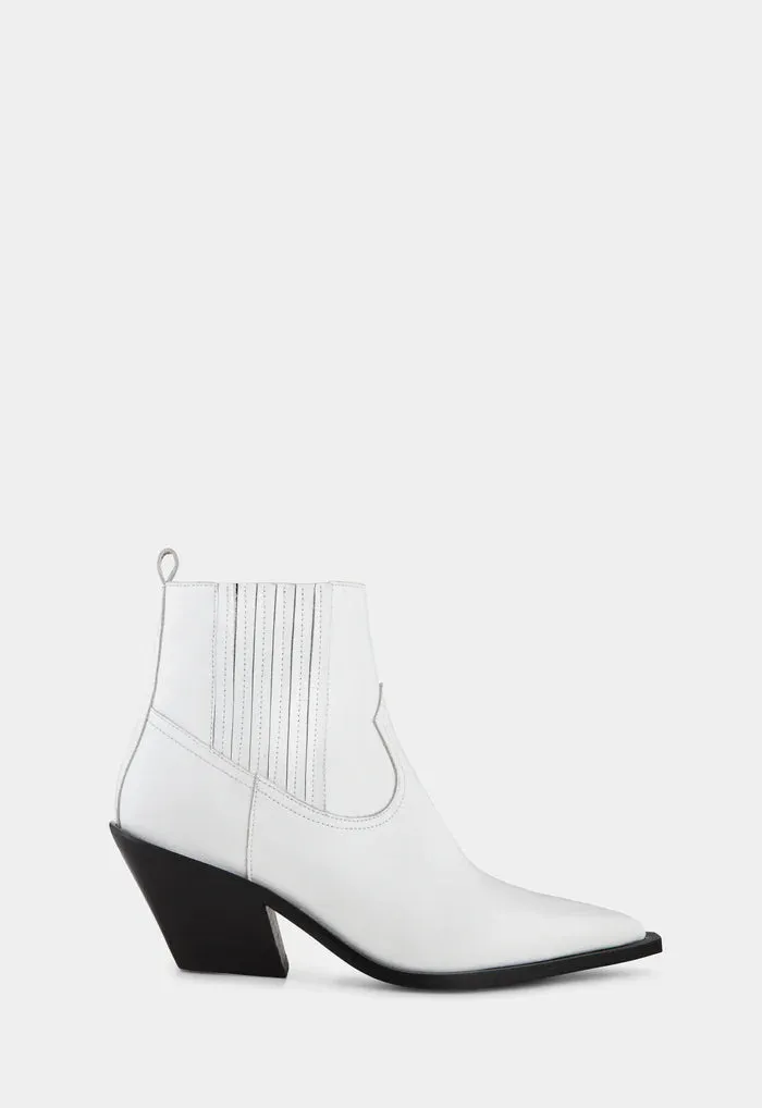 Ivylee Ellison White Shoes_Ivy-Lee