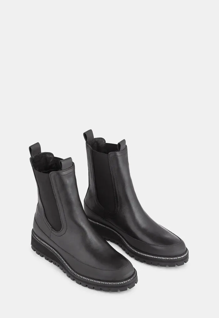Ivylee Iowa Black Shoes_Ivy-Lee