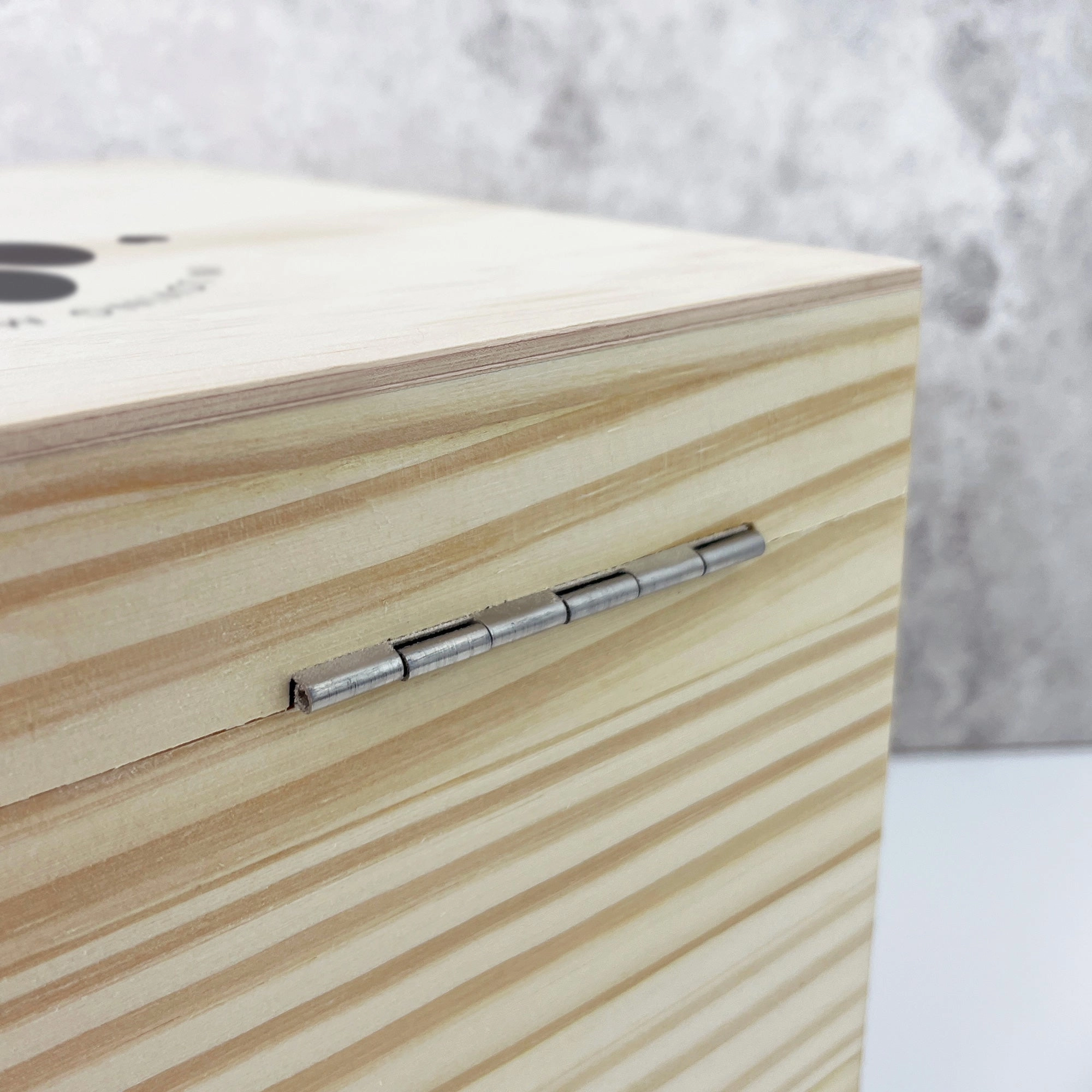 Personalised Wooden Pet Name Memorial Memory Box - 5 Sizes (16cm | 20cm | 26cm | 30cm | 36cm)