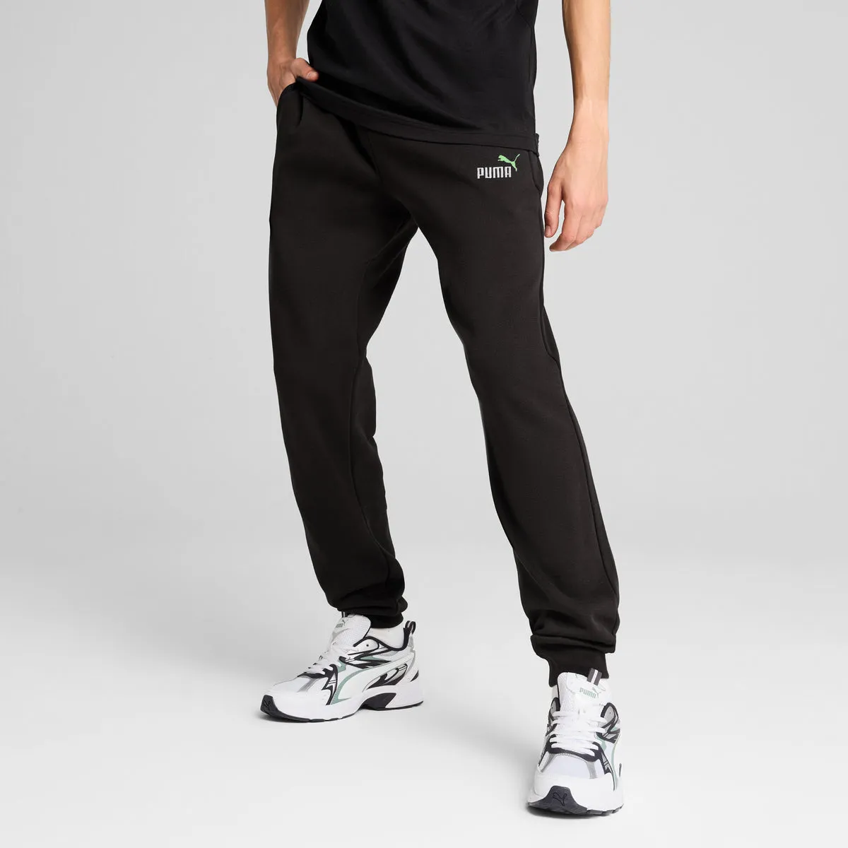 PUMA MEN'S ESSENTALS LOGO FLEECE BLACK TRACKPANTS Cothing_Mens-Puma