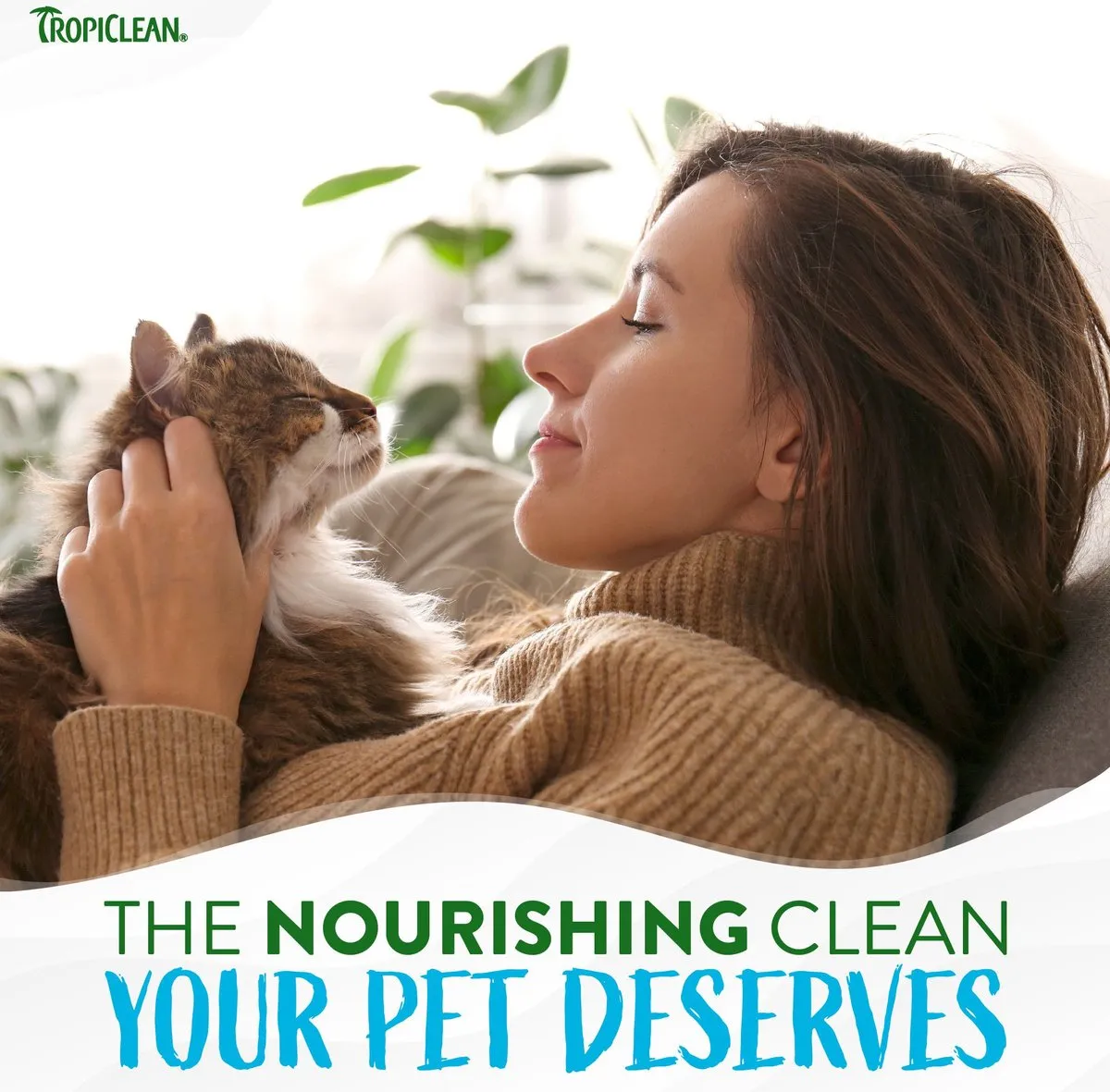 TropiClean Dry No Rinse Waterless Dander Reducing Cat & Kitten Shampoo